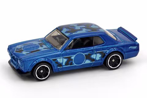 Nissan Skyline H/T 2000GT-X GJV52