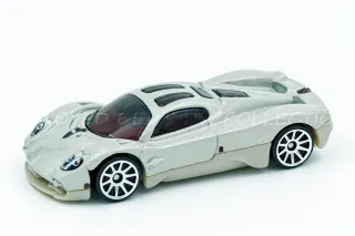 Pagani Utopia back