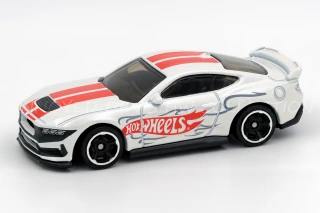 Ford Mustang Dark Horse