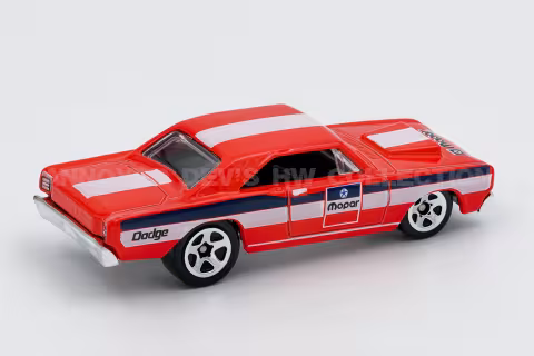 '68 Dodge Dart back