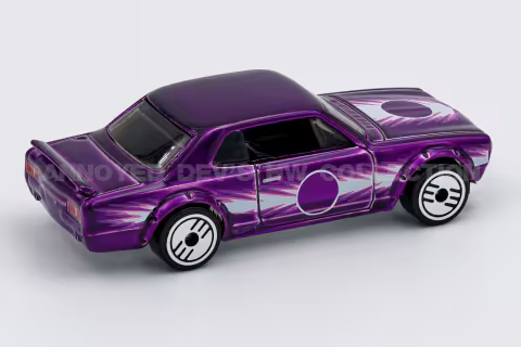 Nissan Skyline H/T 2000GT-X back