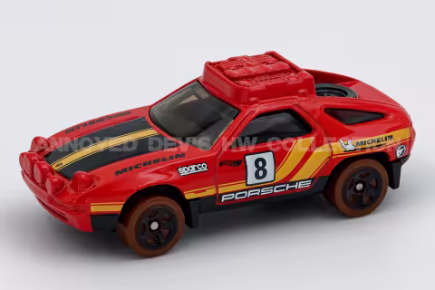 Porsche 928S Safari