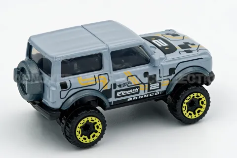 '21 Ford Bronco back