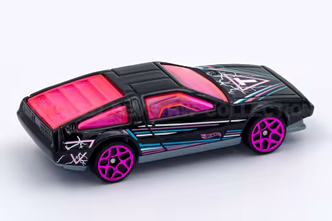 DMC DeLorean back