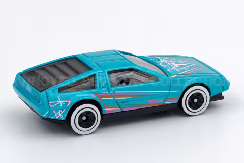 DMC DeLorean back