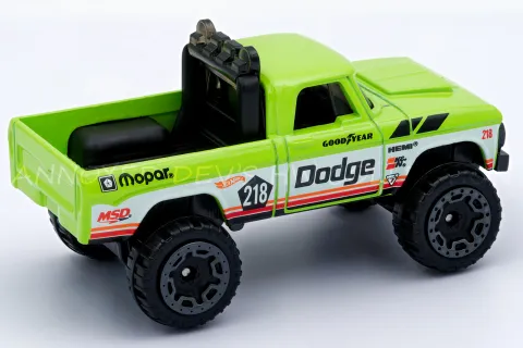 '70 Dodge Power Wagon back