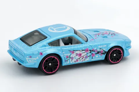 Datsun 240Z back