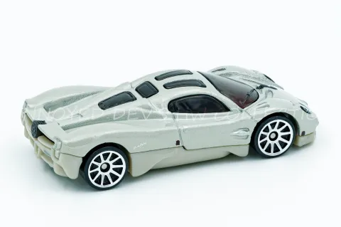 Pagani Utopia