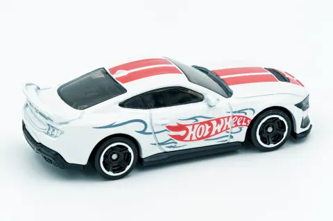 Ford Mustang Dark Horse back