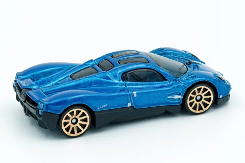 Pagani Utopia back