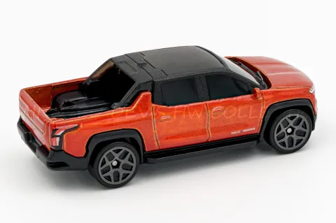 Silverado EV RST back