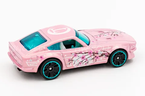 Datsun 240Z back