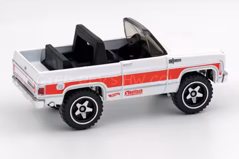 '75 Chevy Blazer Custom back