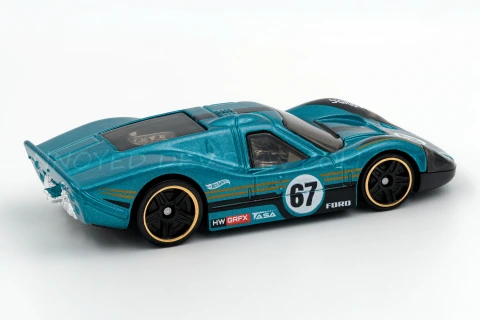 '67 Ford GT40 Mk.IV back
