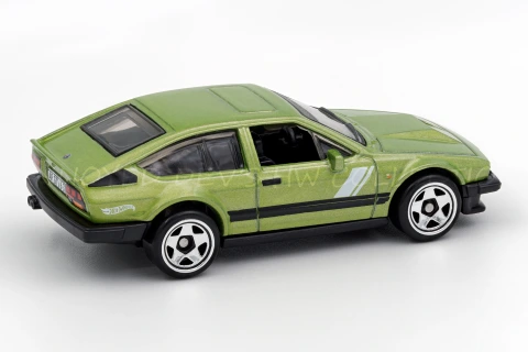 Alfa Romeo GTV6 3.0 back