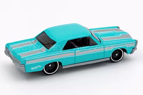 '65 Pontiac GTO back