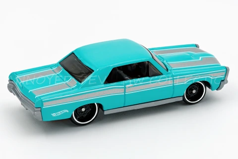 '65 Pontiac GTO back