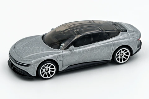 2022 DeLorean Alpha5