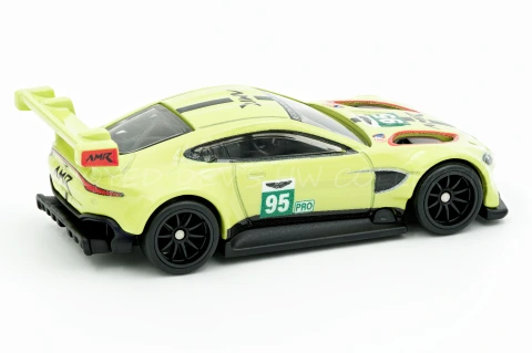 Aston Martin Vantage GTE back