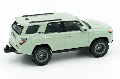 '18 Toyota 4Runner back