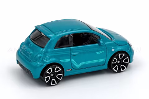 Fiat 500e HKH59 back